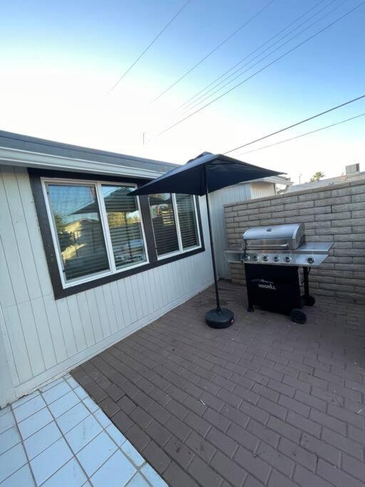 New Midtown Modern Studio With Backyard Phoenix Eksteriør bilde