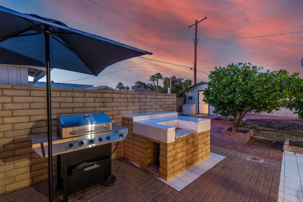 New Midtown Modern Studio With Backyard Phoenix Eksteriør bilde