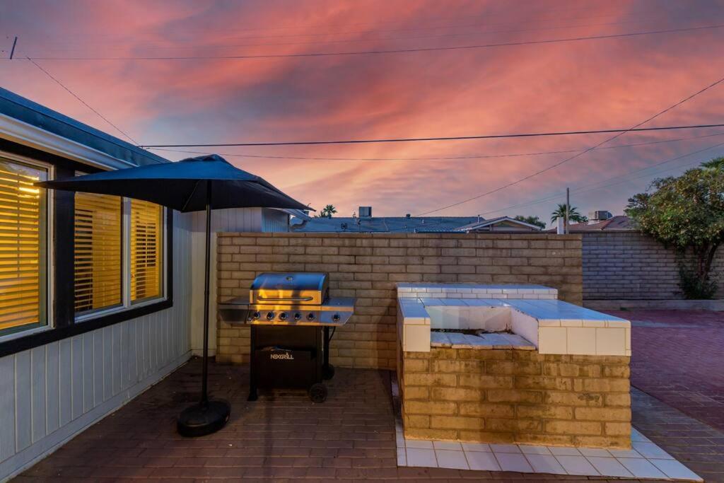 New Midtown Modern Studio With Backyard Phoenix Eksteriør bilde